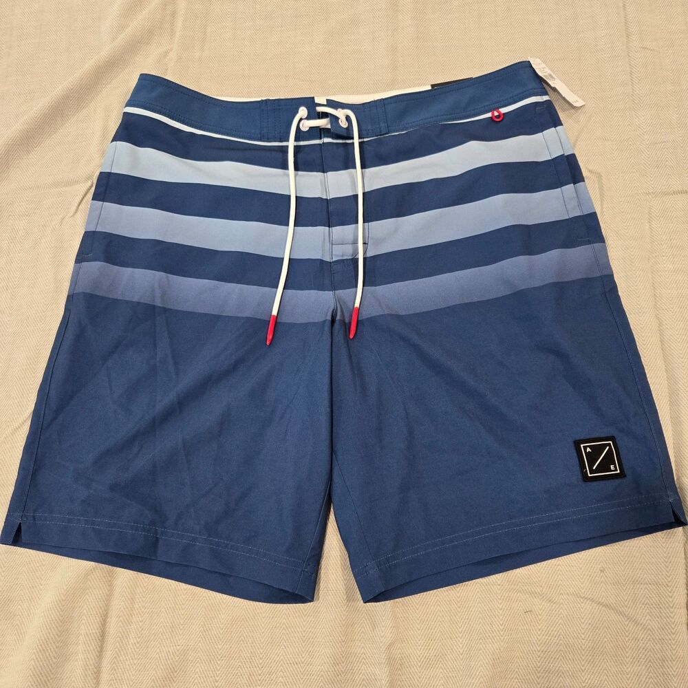 NWT American Eagle Mens Large Board Shorts 10" At The Knee Striped Blue Athletic